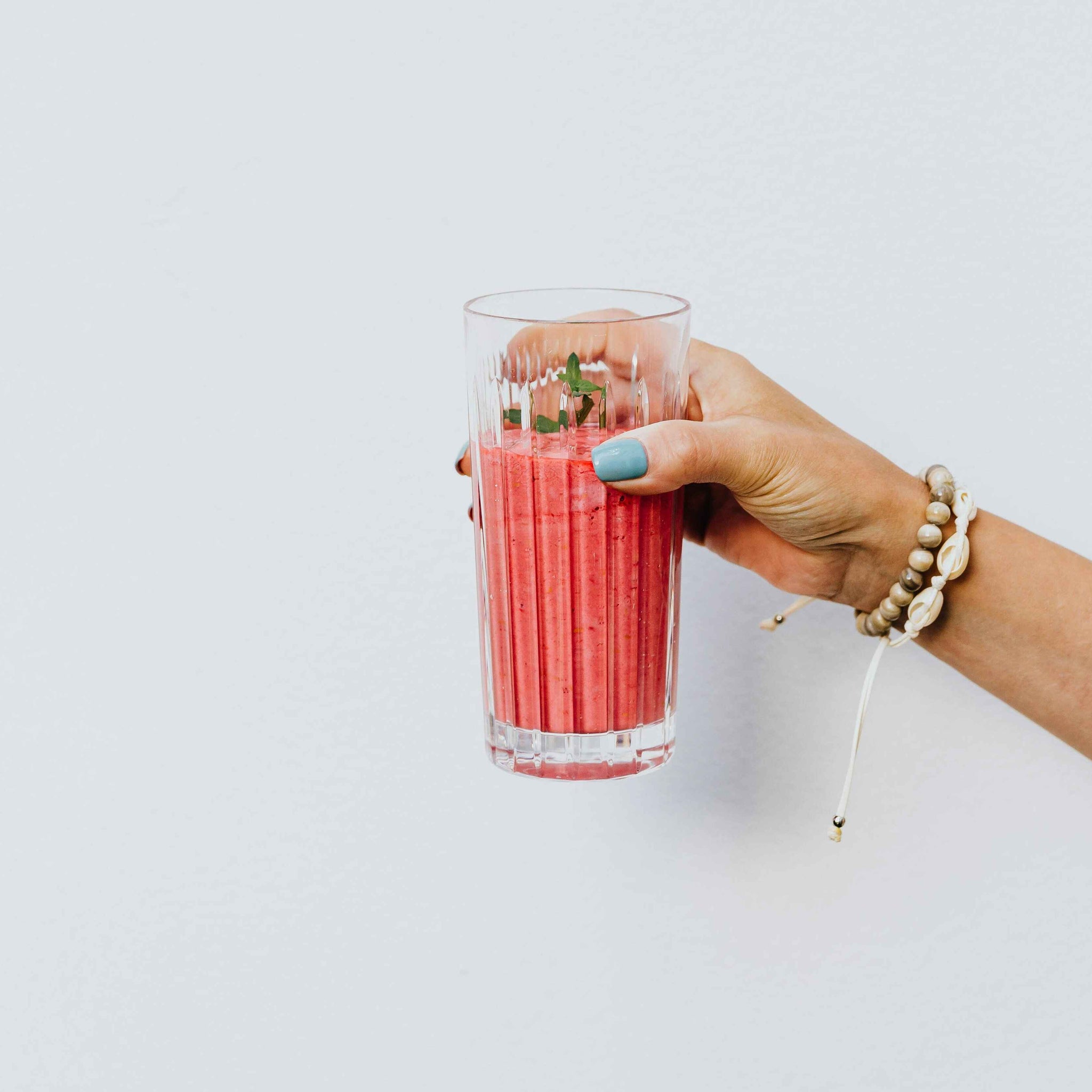 berry smoothie; pink smoothie; collagen smoothie; collagen radiance; collagen for skin; smoothie recipe